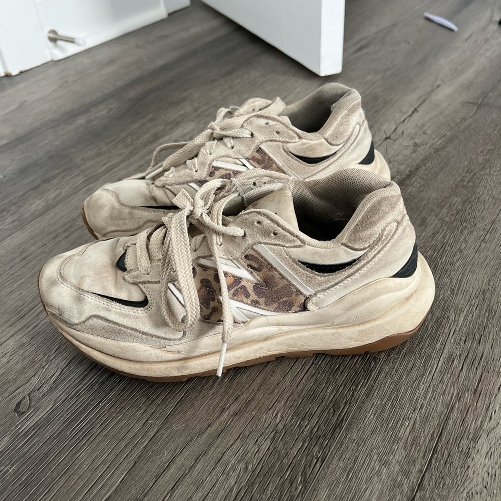 57/40 New Balance Leopard